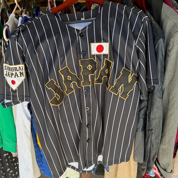 Ohtani’s national team jersey - Picture 2 of 2